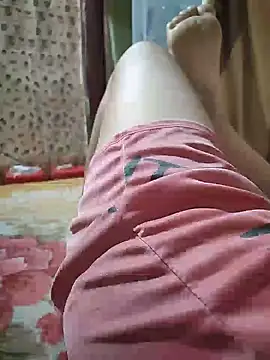 -Tara-a live cam preview