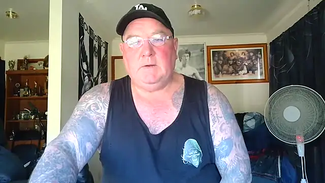 KINKYBLUEYES69 webcam