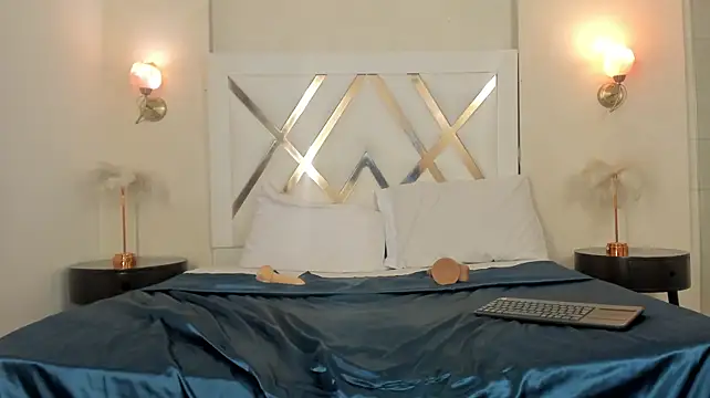Sky_Collins_ webcam