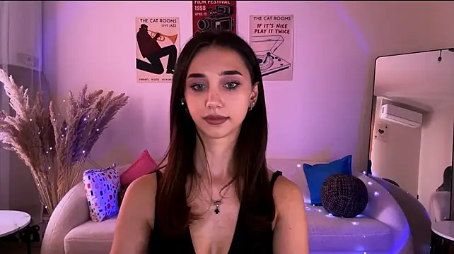 LinaMour webcam