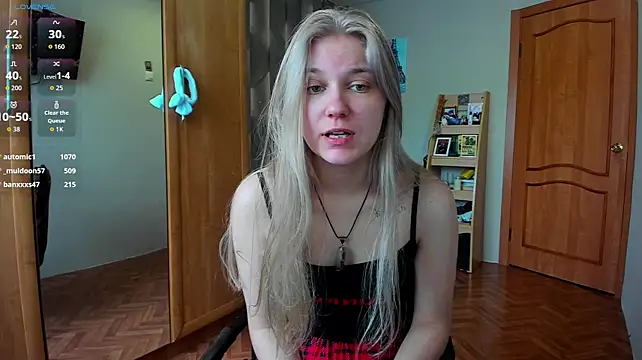 Tiny_Kiss webcam