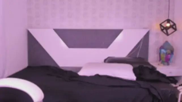 Vivian_Ellery webcam