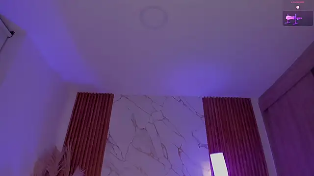 sara_gwen webcam