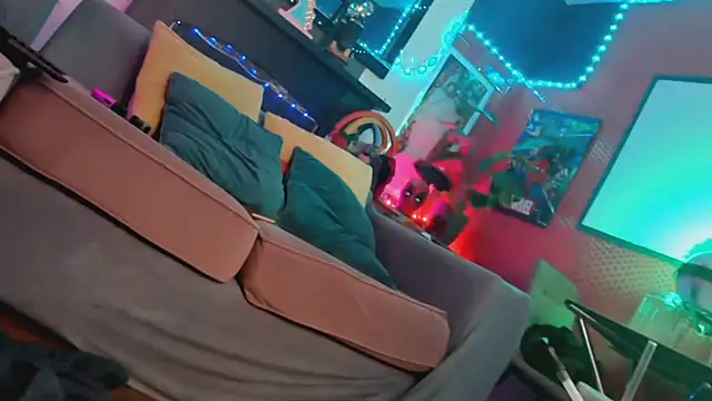 your-new-hoT-uncle webcam