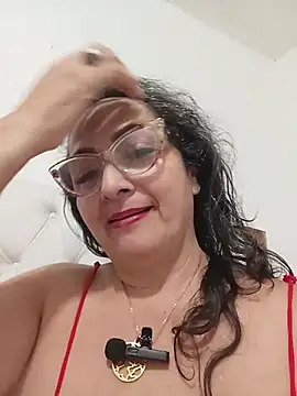 AlessandraLeroy webcam