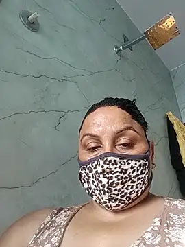 Urvashi_Love webcam