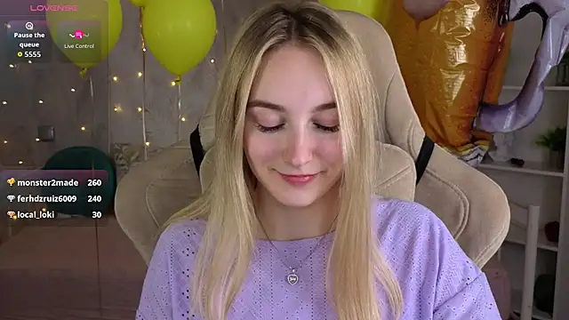 Shy_Polly webcam