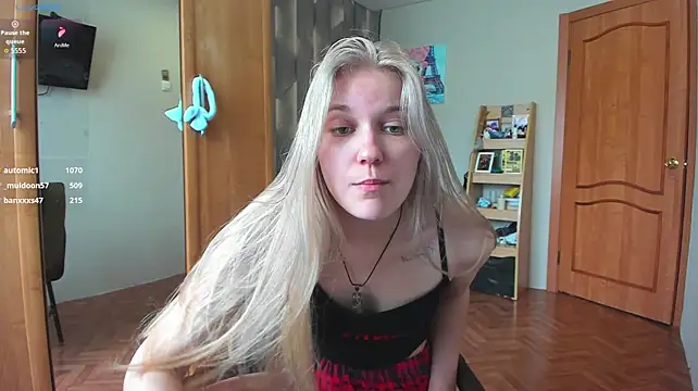 Tiny_Kiss webcam