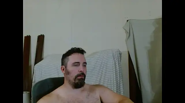 Metalstud webcam
