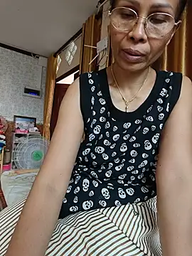 Mama_Eva_1 live cam preview