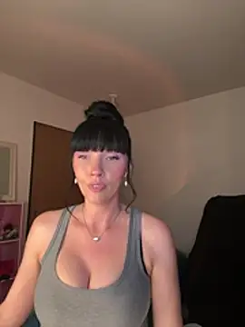MaciiMayy webcam