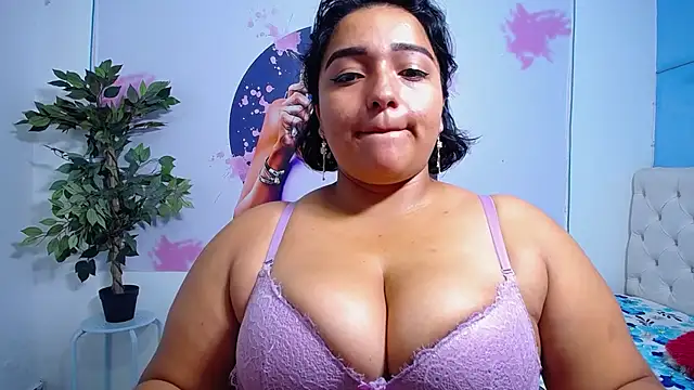 esmeralda_bigass19 webcam