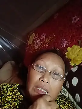 Juhi_09 webcam