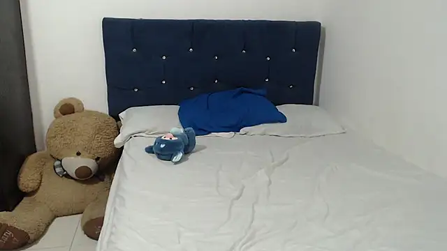 ANGELIQUE_KLANE webcam