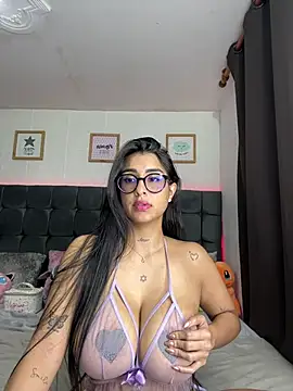 lovely_violet13 live cam preview