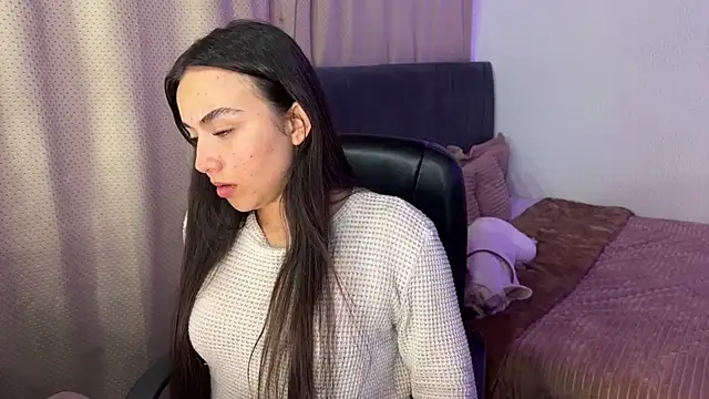 amelia_hall