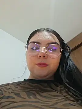Julieth85_ live cam
