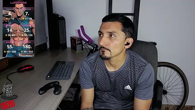 Marck_Muscle webcam