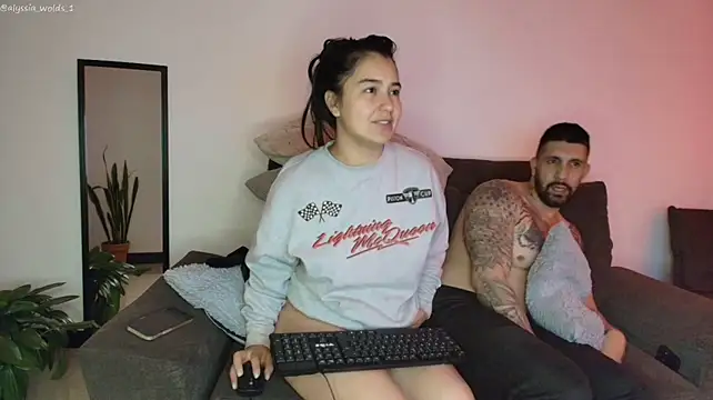 Alyssa_and_DAngelo webcam