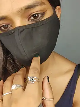 Hot-Roshni webcam