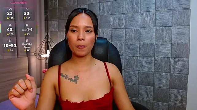Ivonne_Latina webcam