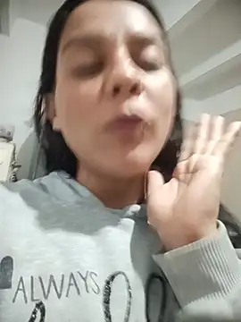 MiaBellefort webcam