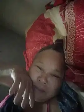 LoveMomy68 webcam