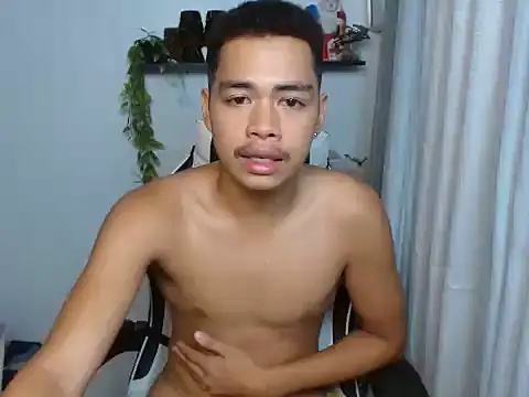 curlyasian_njxx webcam