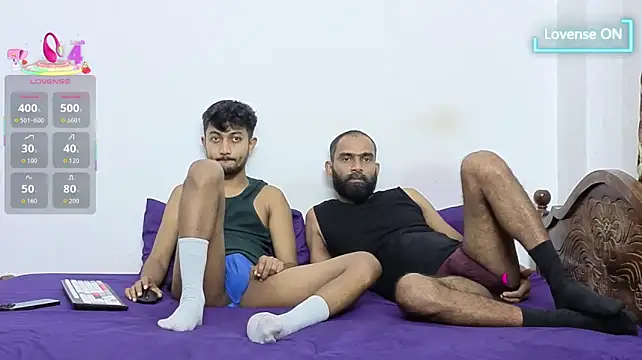 DesiDaddyandSon webcam