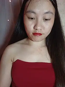 Cherry-squirtt live cam on StripChat