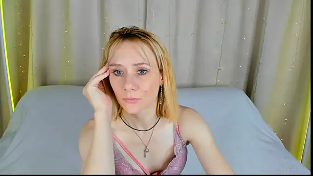 NikaBond webcam