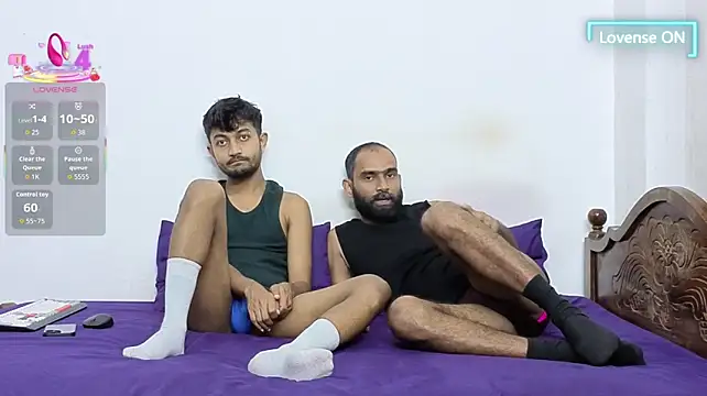 DesiDaddyandSon webcam