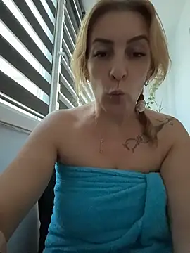 Hot-Milf4U webcam