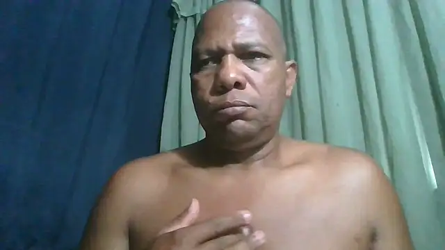 bigblackcock75 webcam