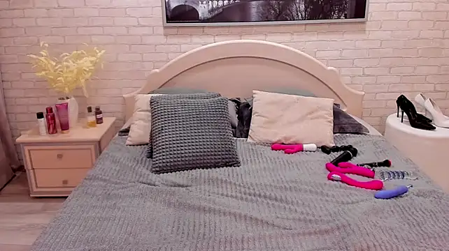Jullia_Moor webcam