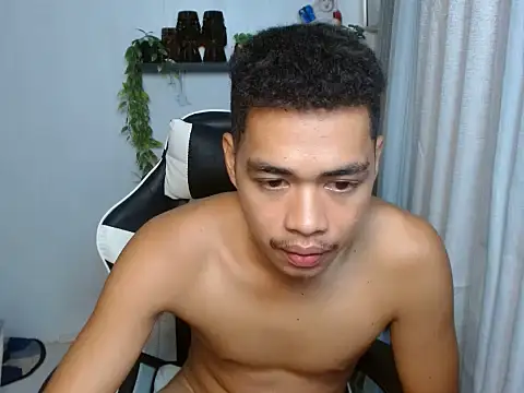 curlyasian_njxx webcam