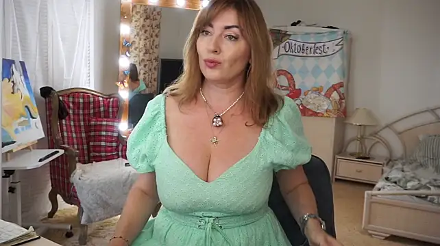 moonlight4u live cam on StripChat
