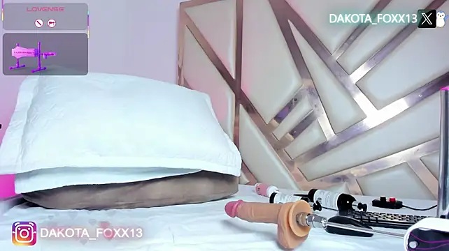 Dakota_Foxxx webcam