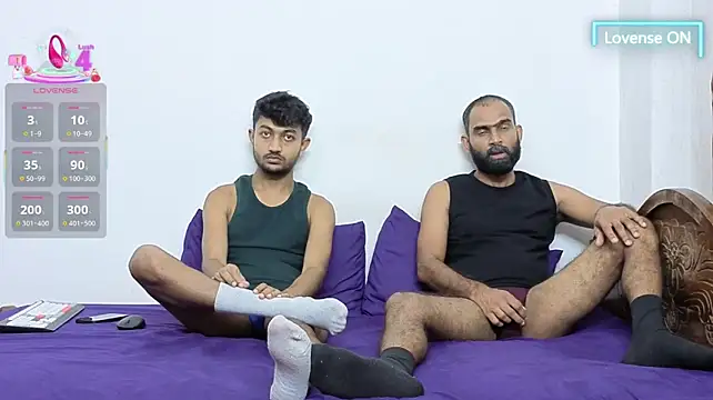 DesiDaddyandSon webcam