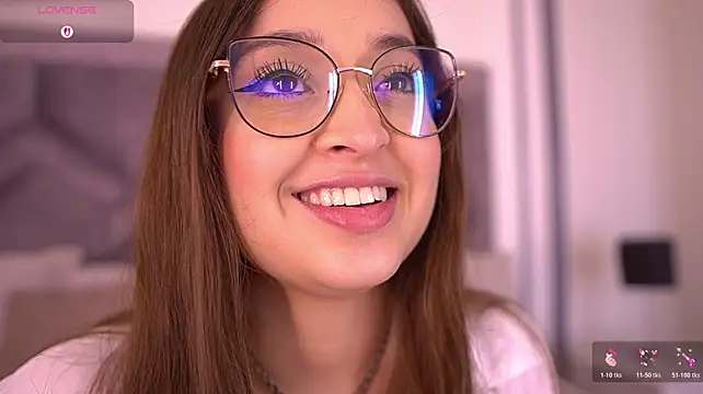 MiaKay1 webcam