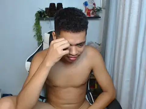curlyasian_njxx webcam