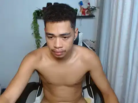 curlyasian_njxx webcam