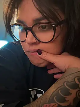miacanela_xo