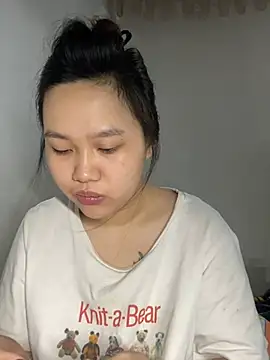 Almira6868 webcam