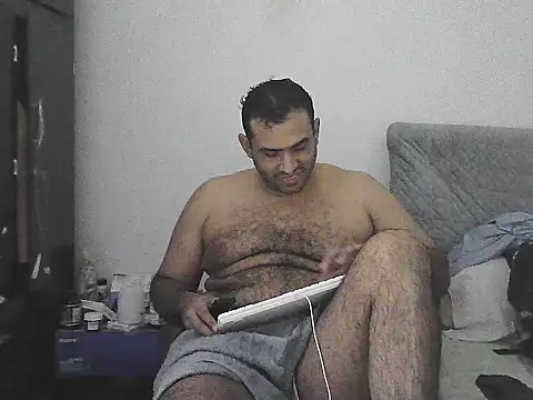 alphalatinobearx live cam on StripChat