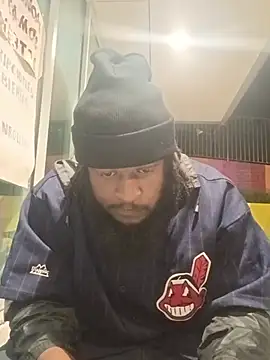 Longthickdick33 live cam