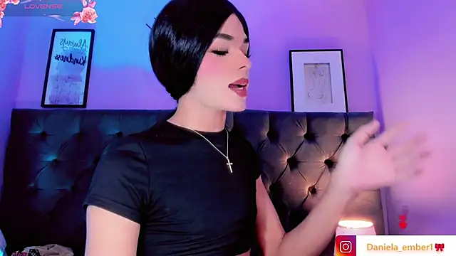 Amira_Ember webcam