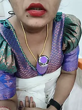 Ramya-hot-gueen webcam