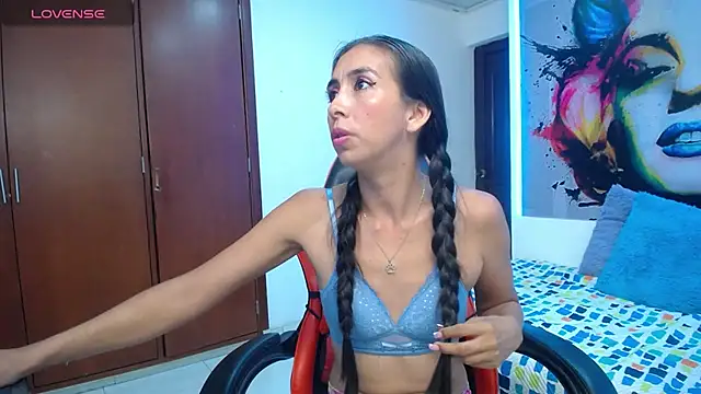 sandra_petite19 webcam