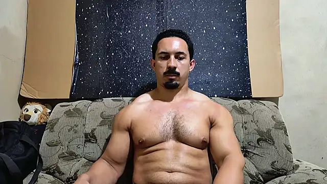 Superbigmr live cam on StripChat